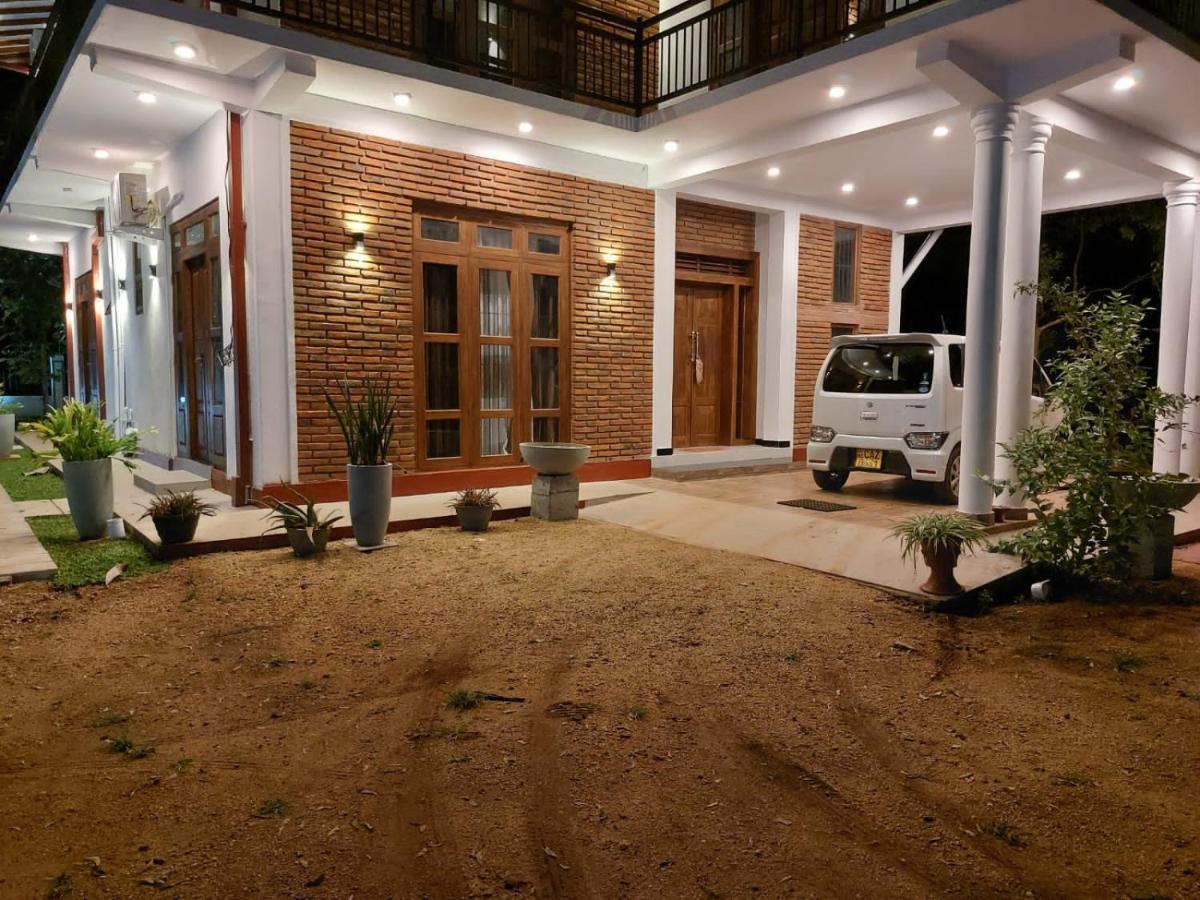 Green Shield Resort Anuradhapura Exteriör bild