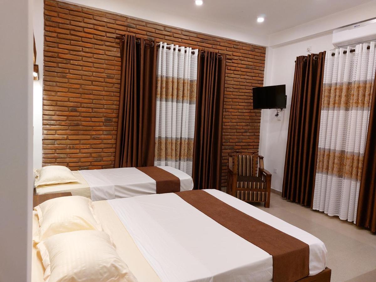 Green Shield Resort Anuradhapura Exteriör bild