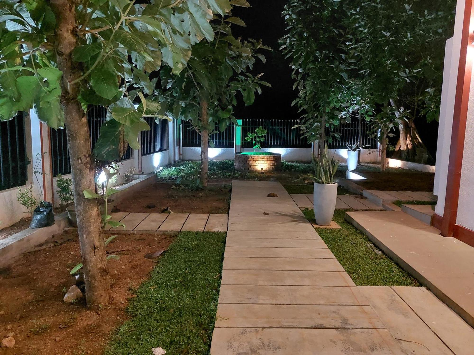 Green Shield Resort Anuradhapura Rum bild